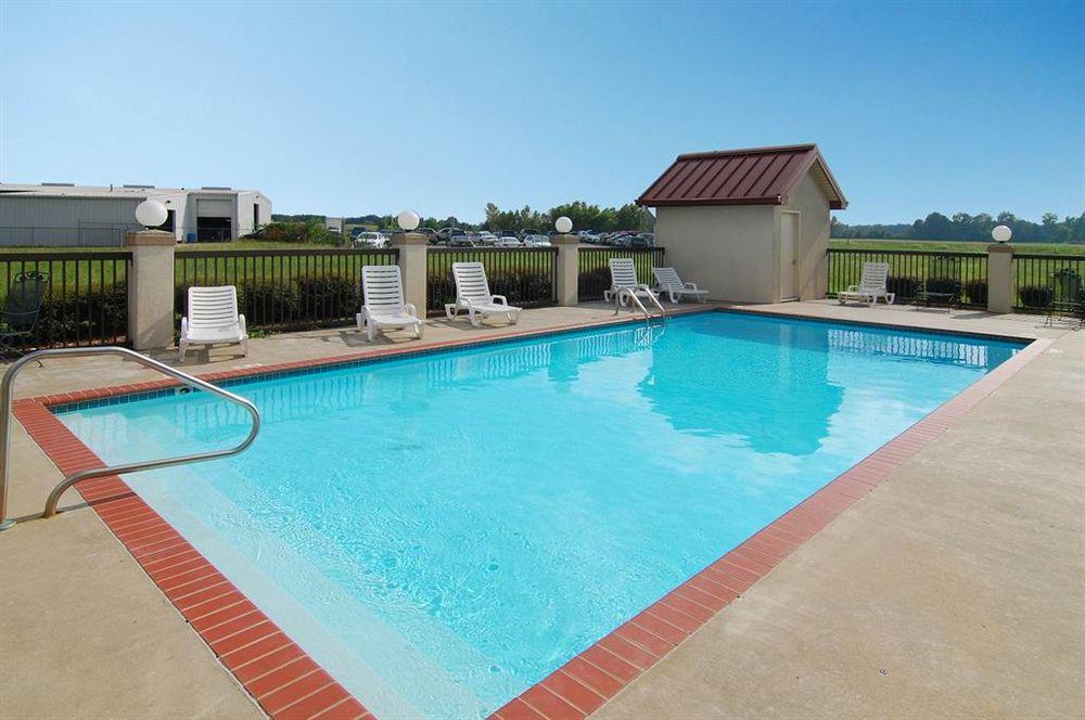 Quality Inn & Suites Pine Bluff Instalações foto
